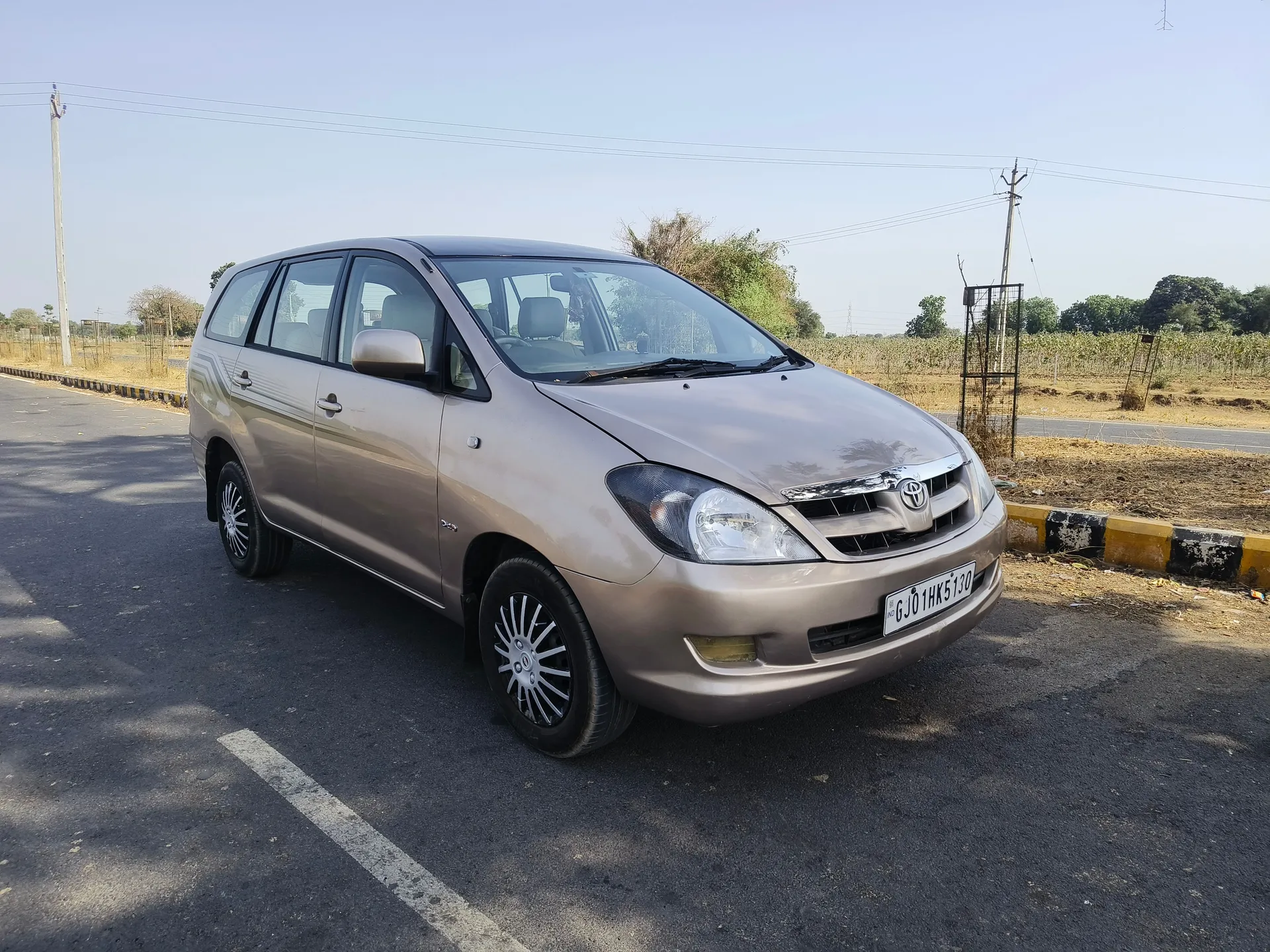 Toyota INNOVA G